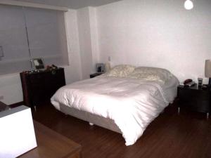 MASTER INTERNATIONAL Apartamento en Venta en Santa Paula en Bogota C&oacute;digo: 12-27 No.6