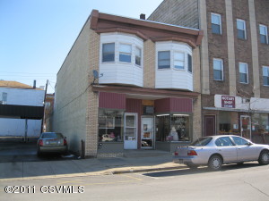 209 SOUTH OAK STREET
