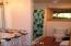 Bathroom on the Walk-out Level Bathroom on the Walk-out Level