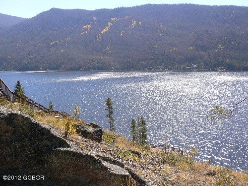 Spectacular Lake & Mountain Views!