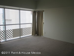FRANQUICIA MASTER COLOMBIA Departamento en Venta en Interlomas en Huixquilucan Código: 11-17 No.2