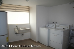 MASTER INTERNATIONAL Departamento en Venta en Jesus del Monte en Huixquilucan C&oacute;digo: 11-36 No.9