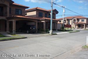 FRANQUICIA MASTER Casa en Alquiler en Costa Sur en Panama Código: 12-12 No.3