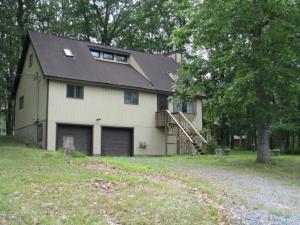 3 bedrooms, cul-de-sac, 2 car attached garage