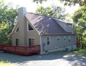 Full finished Basement, 2 Fireplaces