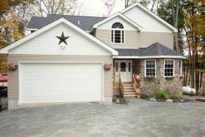 Lake Front Home,140 ft of frontage on Westcolang Lake-dockslip incl