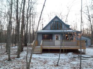 Only house on private cul-de-sac