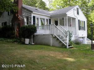 Great location near Hamlin, Honesdale, & I-84, wood floors in the bedrooms, newer kitchen w/ stainless appliances
