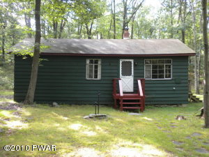 Close to town but very secluded, private lot