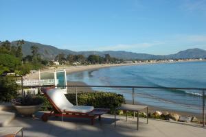 3282  Beach Club
