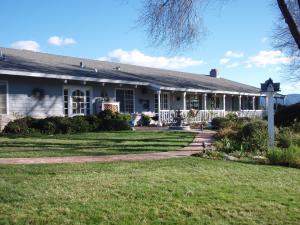 1619 N REFUGIO