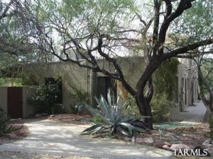 887 N Circulo Zagala  Tucson Arizona 85745