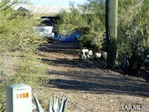 Tucson Home 2 br/3 ba