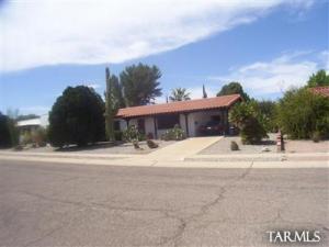 205 E Los Mangos  Green Valley Arizona 85614