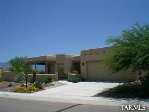 1059 W Paseo Del Cantante  Green Valley Arizona 85614