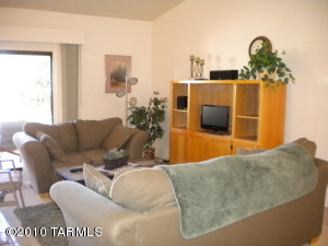 8669 N Johnny Miller  Tucson Arizona 85742