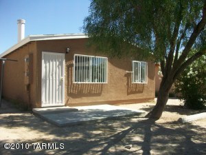 387 E Thoroughbred  Tucson Arizona 85706
