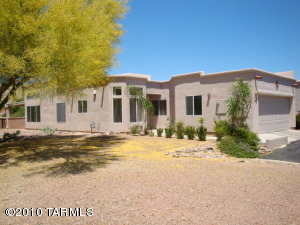 655 W Via Rosaldo  Green Valley Arizona 85614