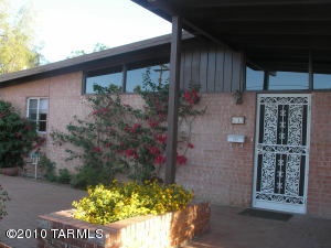 6717 E Calle Betelgeux  Tucson Arizona 85710