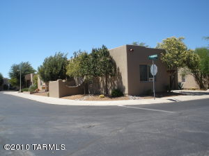 3882  Del Golfista  Green Valley Arizona 85614