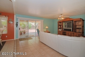 9067 N Safflower Ln Tucson Arizona 85743