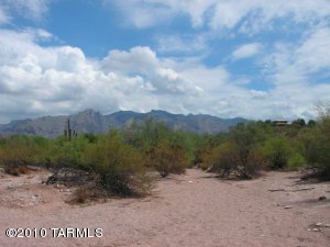 4400.5 N Camino Del Santo  Tucson Arizona 85718