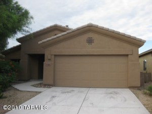 334 E Calle Albita  Green Valley Arizona 85614
