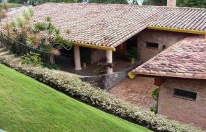 ARIADNA BOUQUETT MORENO Casa Venta Caracas Alto Hatillo FLEXMLS-04-2886