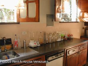 JUSMERI ESPINA Casa En Venta En Maracaibo - Avenida Baralt C&oacute;digo FLEX: 05-5838 No.7