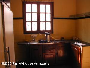 JUSMERI ESPINA Casa En Venta En Maracaibo - Avenida Baralt C&oacute;digo FLEX: 05-5838 No.9
