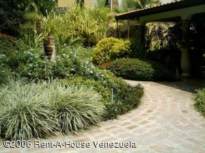 OSMAR GOMEZ Casa En Venta En Maracay - El Castaño C&oacute;digo FLEX: 06-1545 No.3