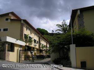 INMOBILIRIA CCCT Townhouse En Venta En Caracas - Parque Oripoto C&oacute;digo FLEX: 06-4593