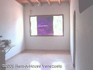 OSMAR GOMEZ Casa En Venta En Maracay - El Castaño C&oacute;digo FLEX: 06-5526 No.5