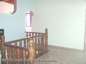 OSMAR GOMEZ Casa En Venta En Maracay - El Castaño C&oacute;digo FLEX: 06-5526 No.6