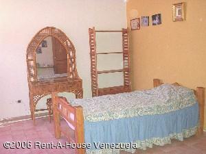 OSMAR GOMEZ Casa En Venta En Maracay - El Castaño C&oacute;digo FLEX: 06-5526 No.7