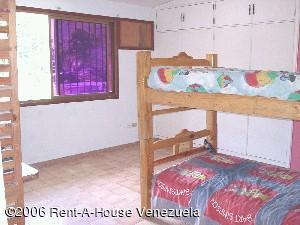 OSMAR GOMEZ Casa En Venta En Maracay - El Castaño C&oacute;digo FLEX: 06-5526 No.9