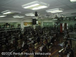 Bel�n Mar�n y David Del Corral Local Comercial En Venta En Caracas - Santa Paula C&oacute;digo FLEX: 06-5566 No.2