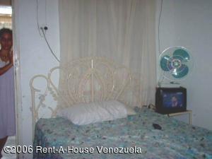 OSMAR GOMEZ Casa En Venta En Maracay - El Limon C&oacute;digo FLEX: 06-5954 No.7
