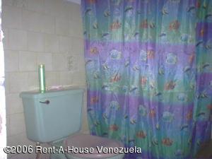 OSMAR GOMEZ Casa En Venta En Maracay - El Limon C&oacute;digo FLEX: 06-5954 No.9