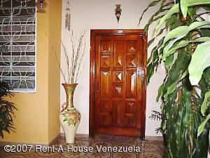 EILEEN CASTILLO Casa En Venta En Maracay - La Barraca Código FLEX: 07-236 No.0