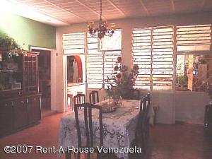 EILEEN CASTILLO Casa En Venta En Maracay - La Barraca Código FLEX: 07-236 No.3