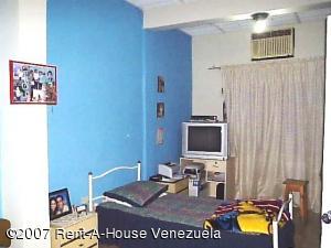 EILEEN CASTILLO Casa En Venta En Maracay - La Barraca Código FLEX: 07-236 No.9