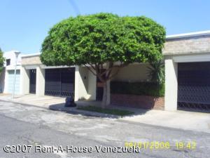 Venta - Casa En Maracaibo - Cantaclaroimage fachada RAH:07-730