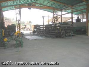 EILEEN CASTILLO Galpon - Deposito En Venta En Cagua - Carretera Nacional Código FLEX: 07-1479 No.2