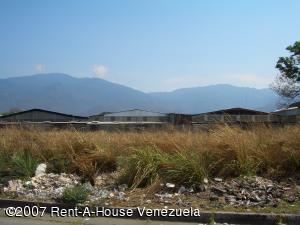 GICELA MORA Terreno Industrial En Venta En Guatire - Guatire C&oacute;digo FLEX: 07-400 No.1