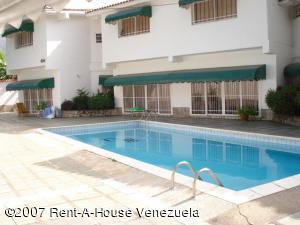 EILEEN CASTILLO Townhouse Venta Maracay El Castaño FLEXMLS-07-3853