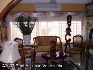 EILEEN CASTILLO Apartamento En Venta En Maracay - Conjunto Residencial Los Jardines Código FLEX: 06-1274 No.9