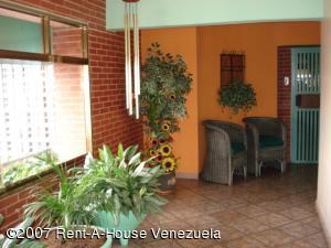 EILEEN CASTILLO Apartamento En Venta En Maracay - Conjunto Residencial Los Jardines Código FLEX: 06-1274 No.2