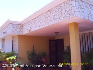 CARMI�A & ASOCIADOS Casa En Venta En Maracaibo - Las Delicias C&oacute;digo FLEX: 07-4077 No.3