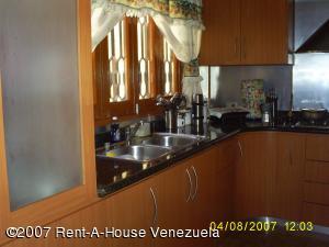 CARMI�A & ASOCIADOS Casa En Venta En Maracaibo - Las Delicias C&oacute;digo FLEX: 07-4077 No.7